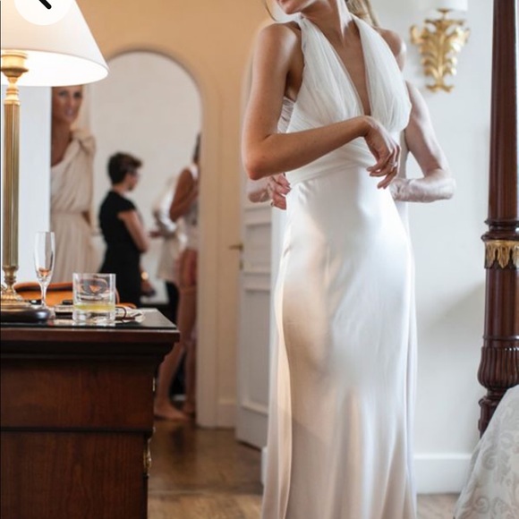 Vera Wang Silk Wedding Gown - size 10 - ivory - 2G144 - Picture 8 of 14